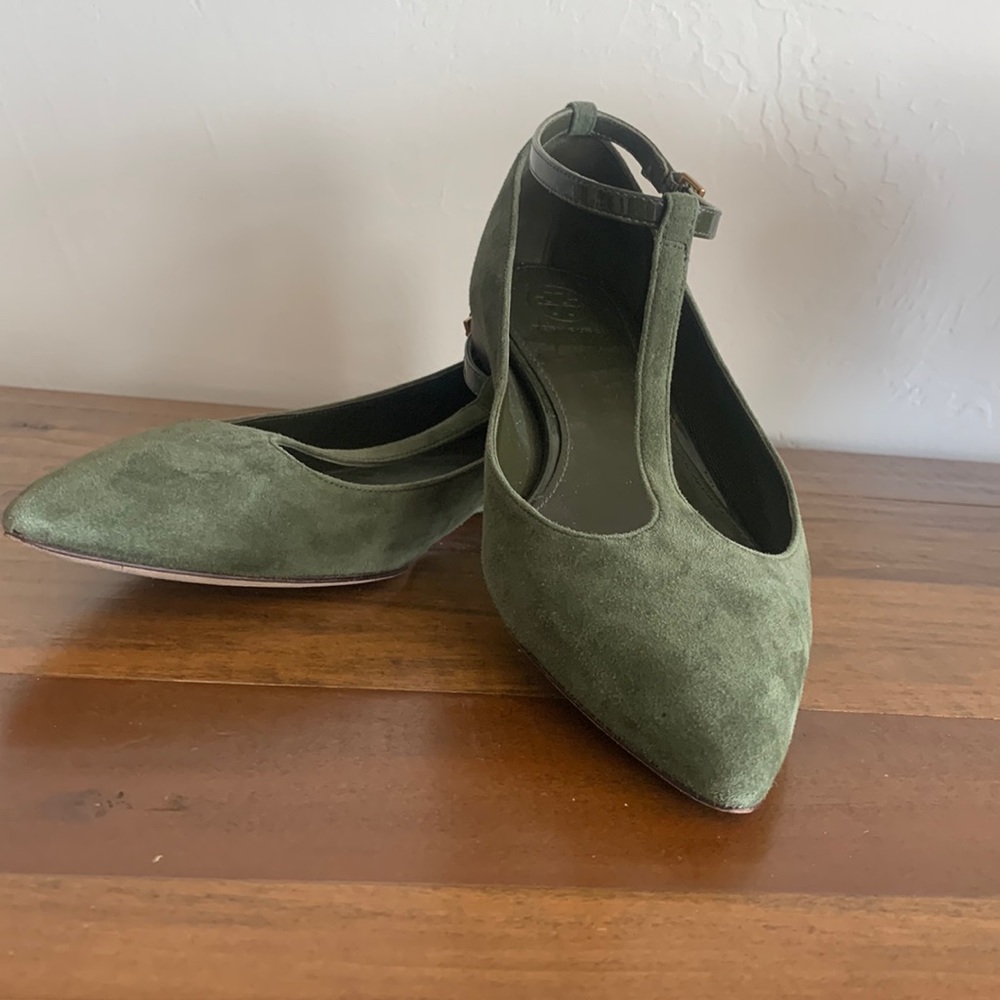 Tory Burch Ashton Olive Green Suede & Patent Leather T -Strap Flats 8.5